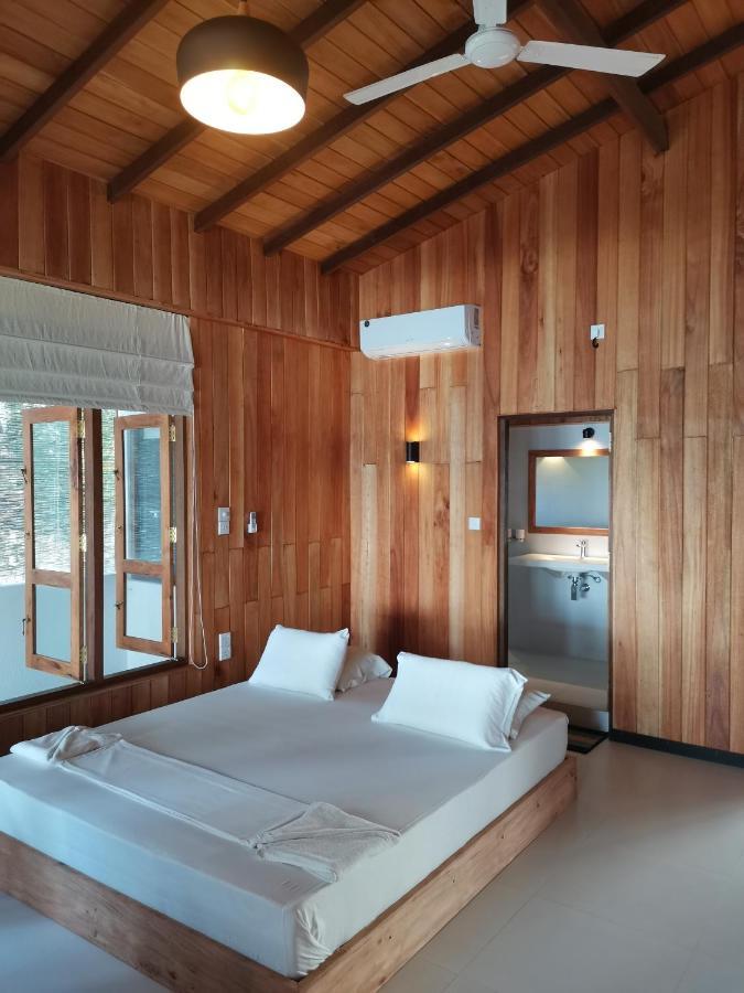 Mountain Wave Hotel And Surfshop Hikkaduwa Dış mekan fotoğraf