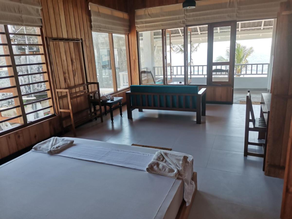 Mountain Wave Hotel And Surfshop Hikkaduwa Dış mekan fotoğraf