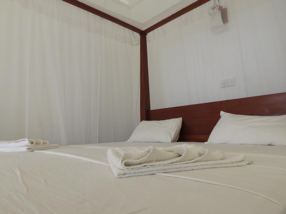 Mountain Wave Hotel And Surfshop Hikkaduwa Dış mekan fotoğraf