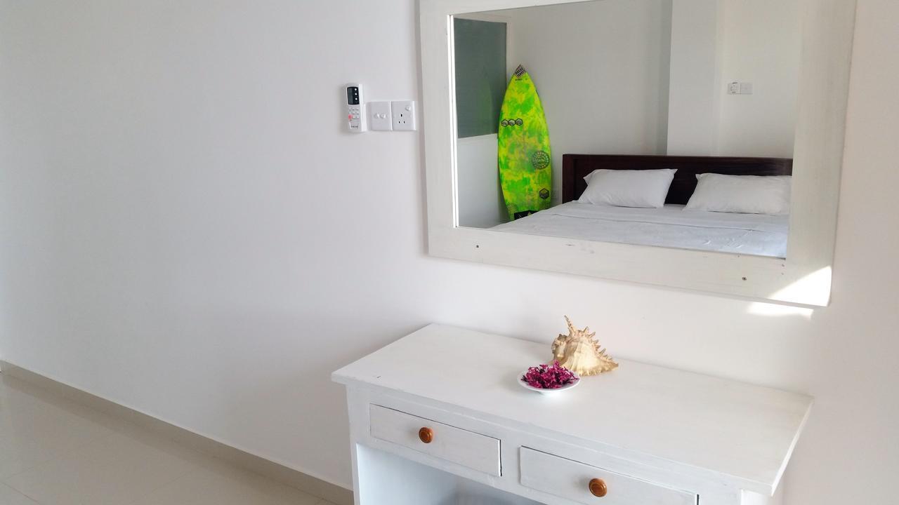 Mountain Wave Hotel And Surfshop Hikkaduwa Dış mekan fotoğraf