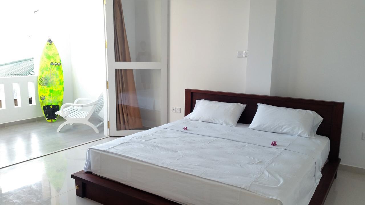 Mountain Wave Hotel And Surfshop Hikkaduwa Dış mekan fotoğraf